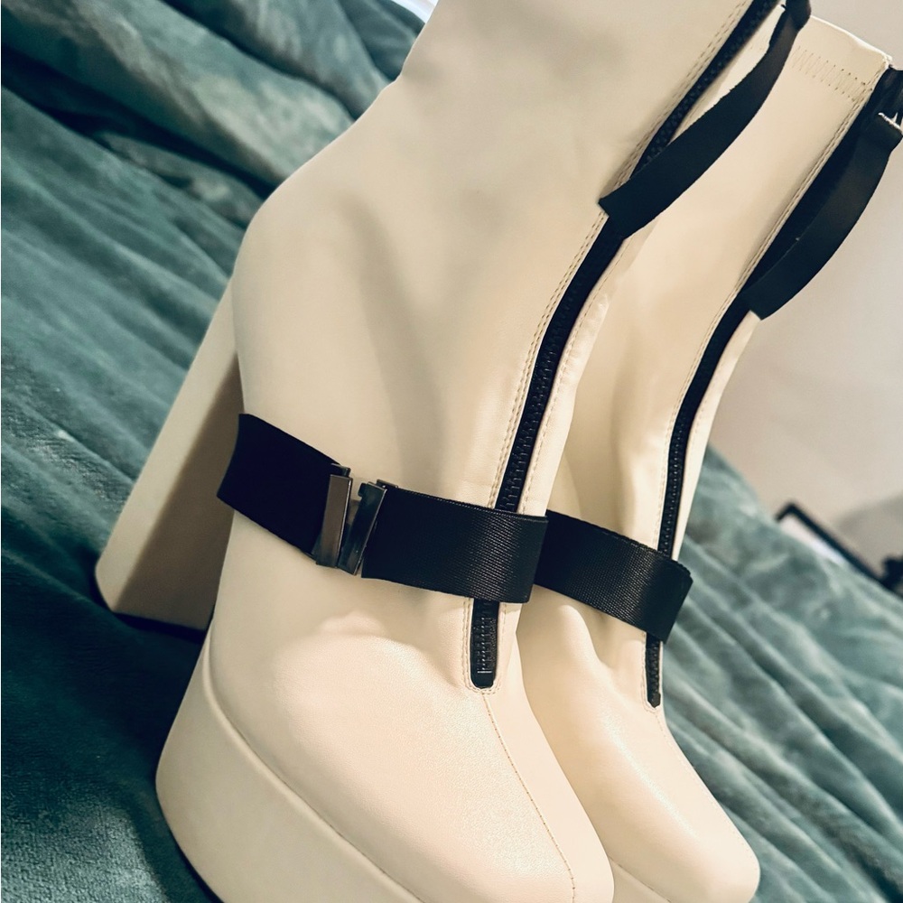 London Fog Chic White and Black Heeled Boots with Ankle Strap